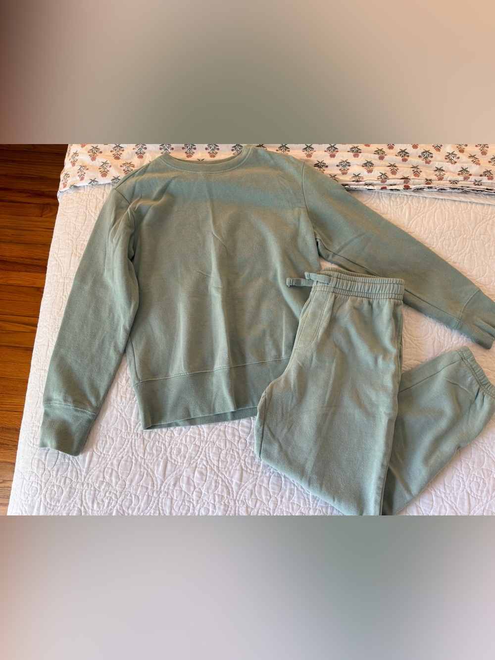 Kid's Unisex Athletic Works Matching Set Sage Green Sweatshirt Sweatsuit